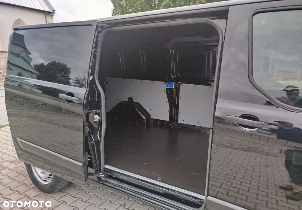 Ford Transit Custom - 32
