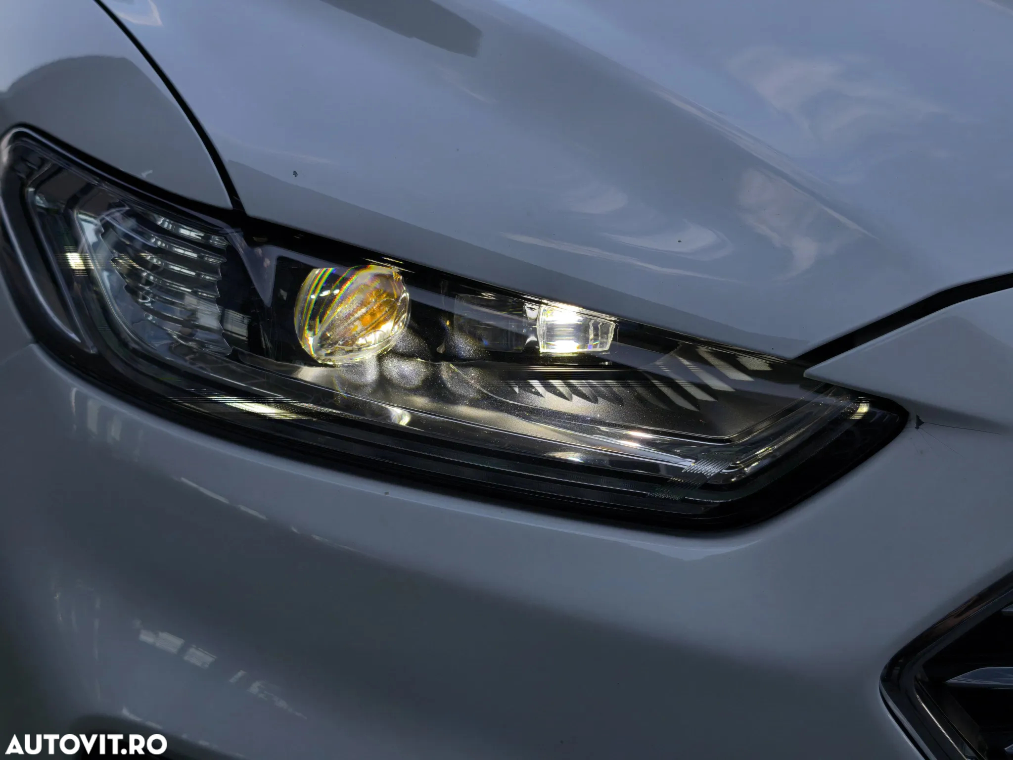 Ford Mondeo 2.0 HEV Trend - 16