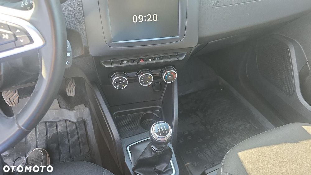 Dacia Duster 1.6 SCe Laureate S&S - 15