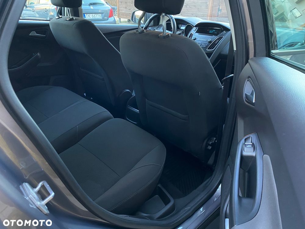 Ford Focus 1.6 Trend - 31