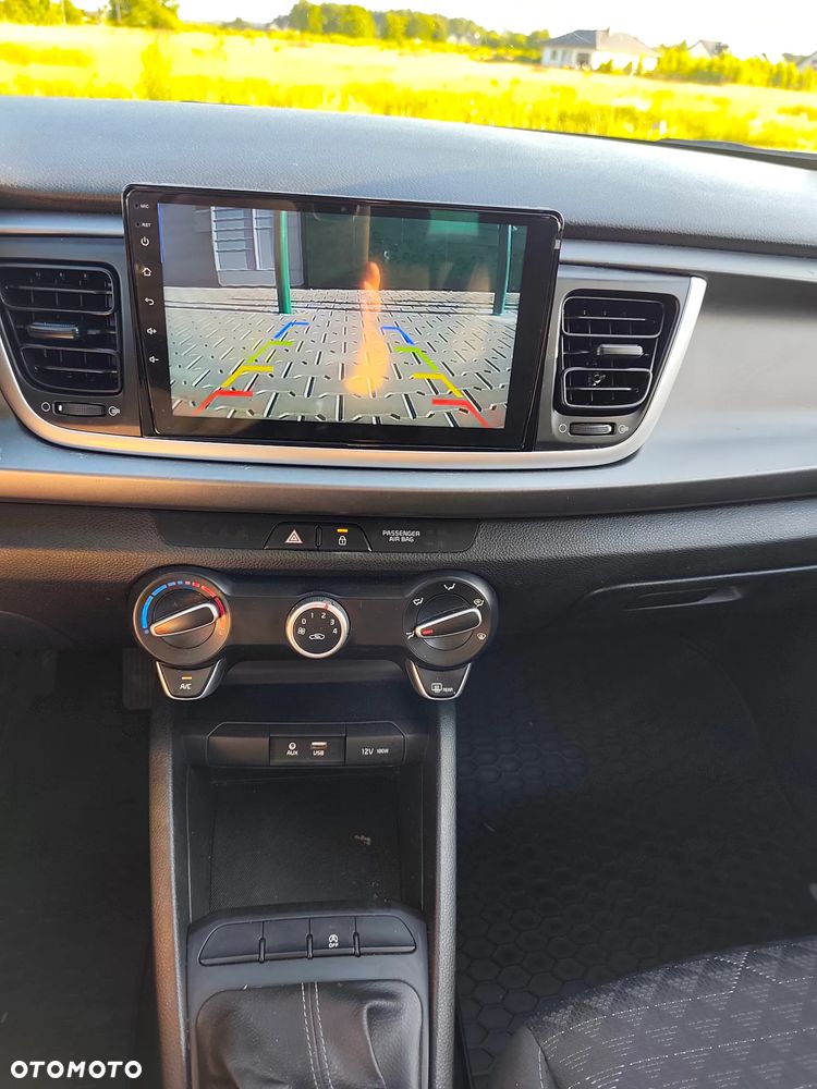 Kia Rio 1.2 M - 10