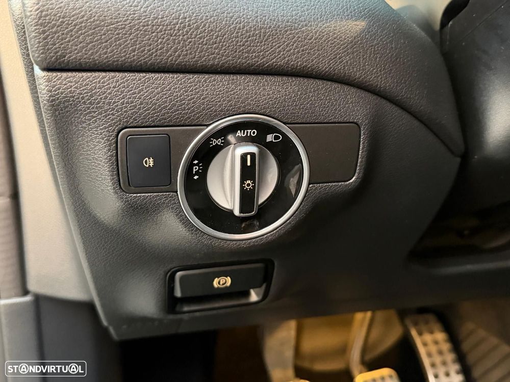 Mercedes-Benz CLA 180 d AMG Line - 19