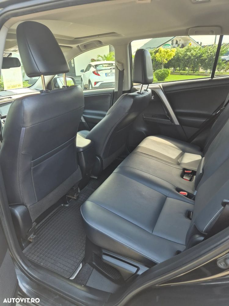 Toyota RAV4 2.5 VVT-i 4x4 Luxury - 10