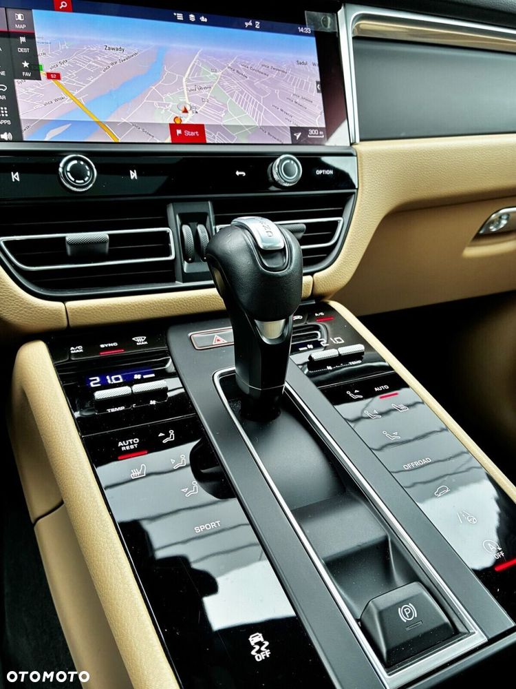 Porsche Macan - 27