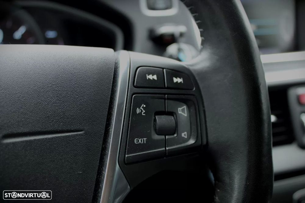 Volvo V40 1.6 D2 Momentum Eco - 19