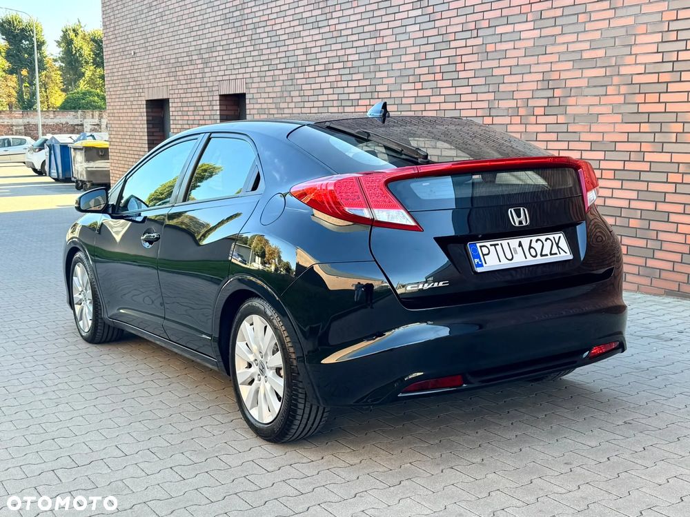 Honda Civic 2012 photo 2
