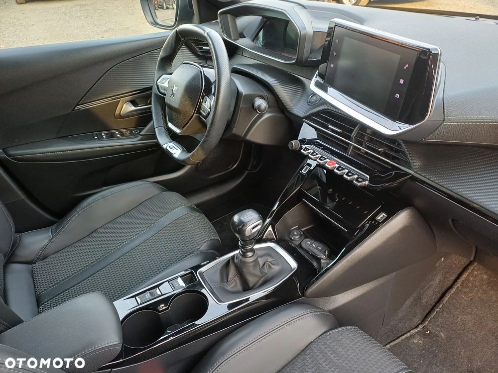 Peugeot 208 PureTech 100 GT - 12