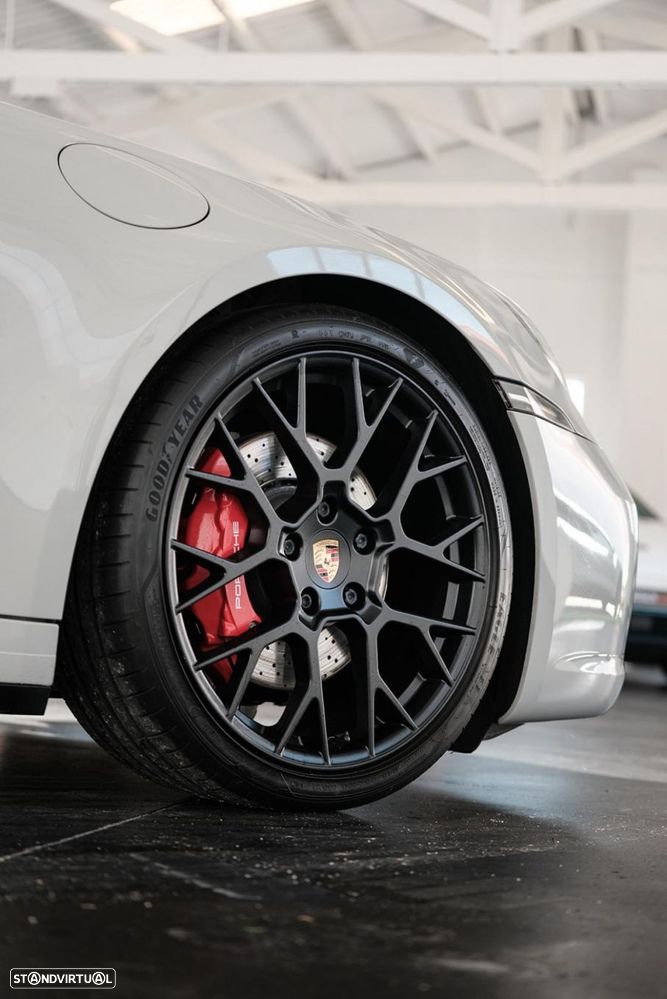 Porsche 911 Série F Carrera 4S - 5