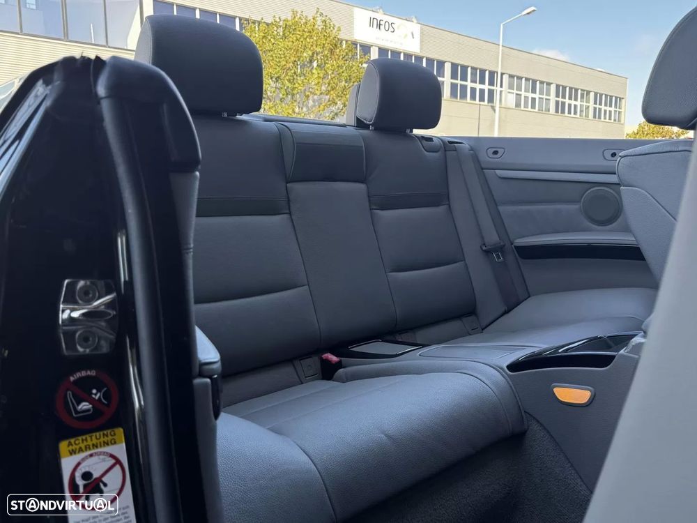 BMW 320 i Cabrio - 23