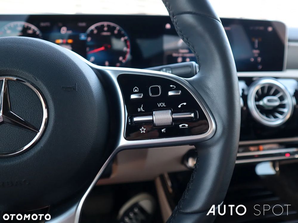 Mercedes-Benz CLA 220 4-Matic 7G-DCT - 21