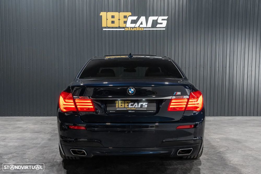 BMW 740 d Pack M - 54