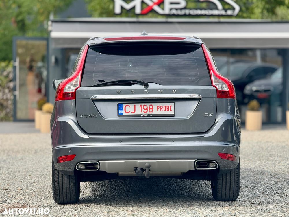 Volvo XC 60 D4 Geartronic Summum - 11