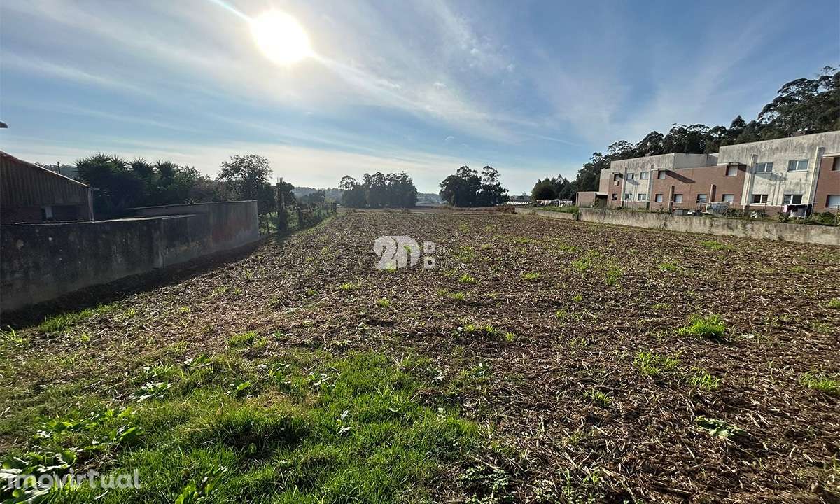 Terreno 3000m² p/ construção - Vilar e Mosteiró - Grande imagem: 2/11