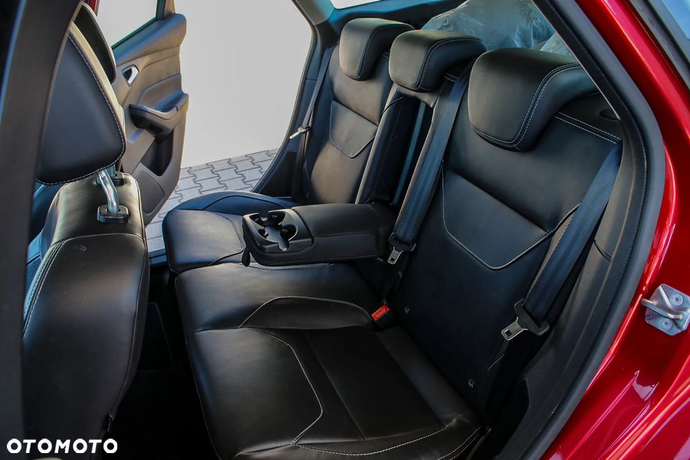 Ford Focus 1.5 EcoBlue Start-Stopp-System ST-LINE DESIGN - 26
