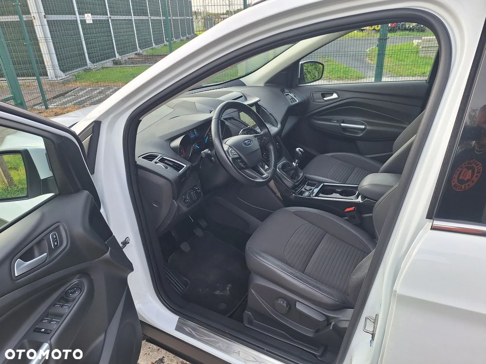 Ford Kuga - 9