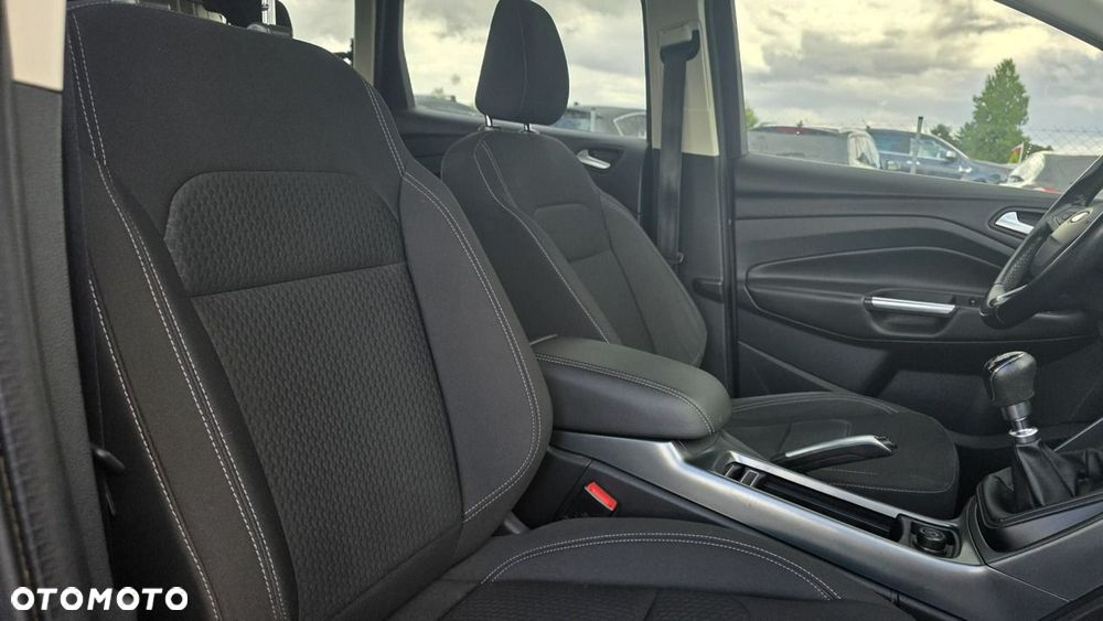 Ford Kuga - 11