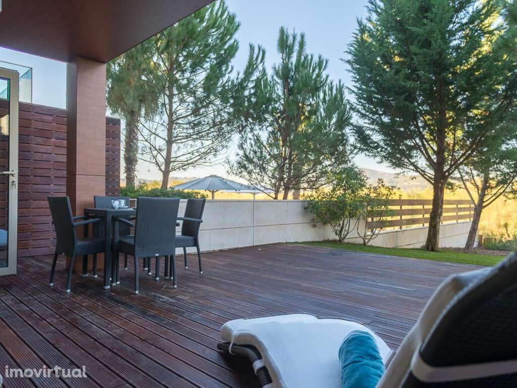 T2 com piscina e jardim privados, à frente da praia de Tróia - Grande imagem: 2/24