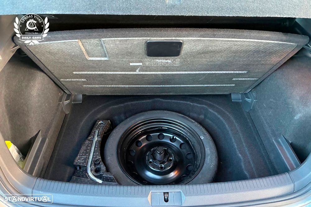 VW Golf 1.6 TDi Highline - 26