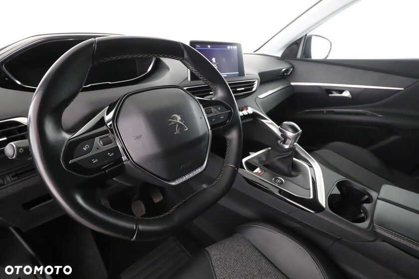Peugeot 3008 1.2 PureTech Allure S&S - 4