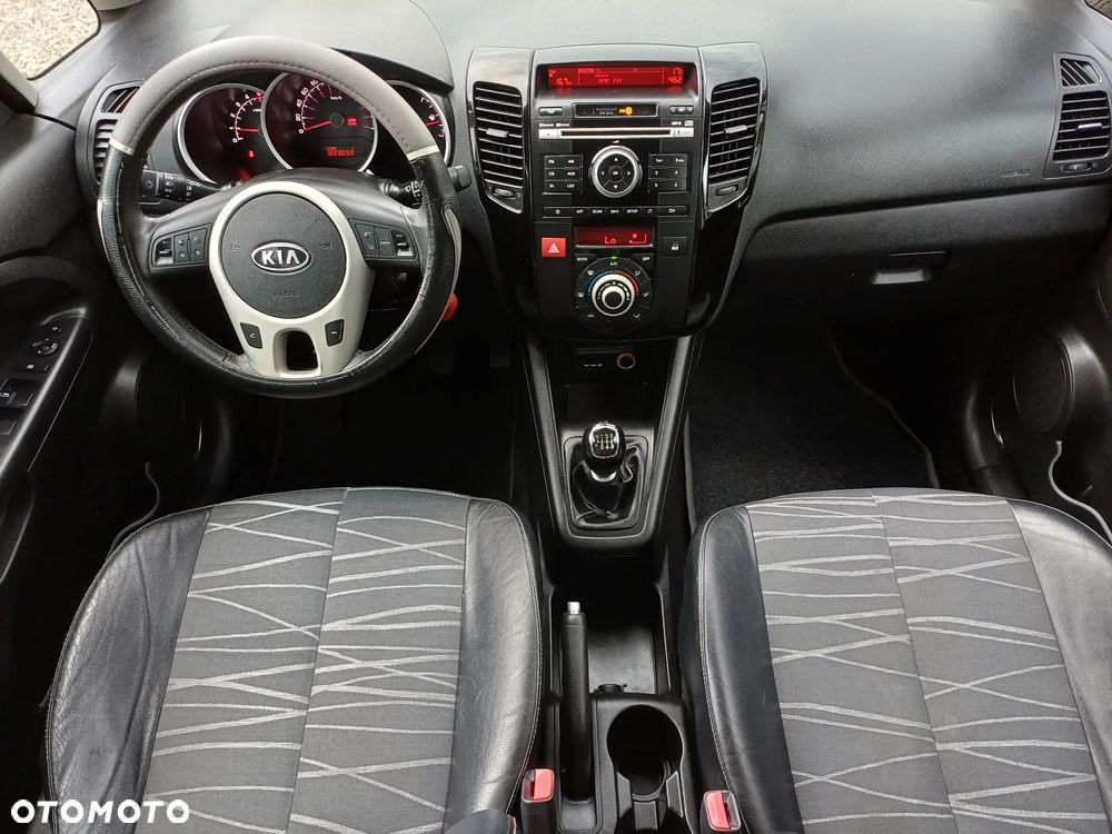 Kia Venga 1.6 CRDi 128 Platinum Edition - 13