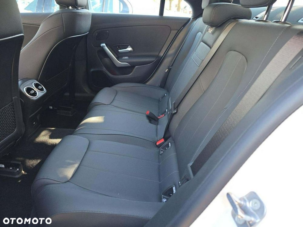 Mercedes-Benz CLA 250 4Matic 8G-DCT Edition AMG Line - 8