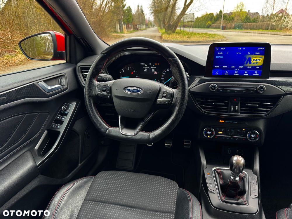 Ford Focus 1.5 EcoBlue Start-Stopp-System ST-LINE - 22