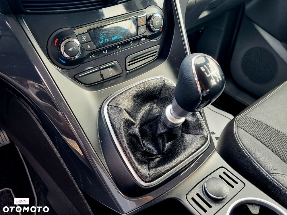 Ford Kuga - 24