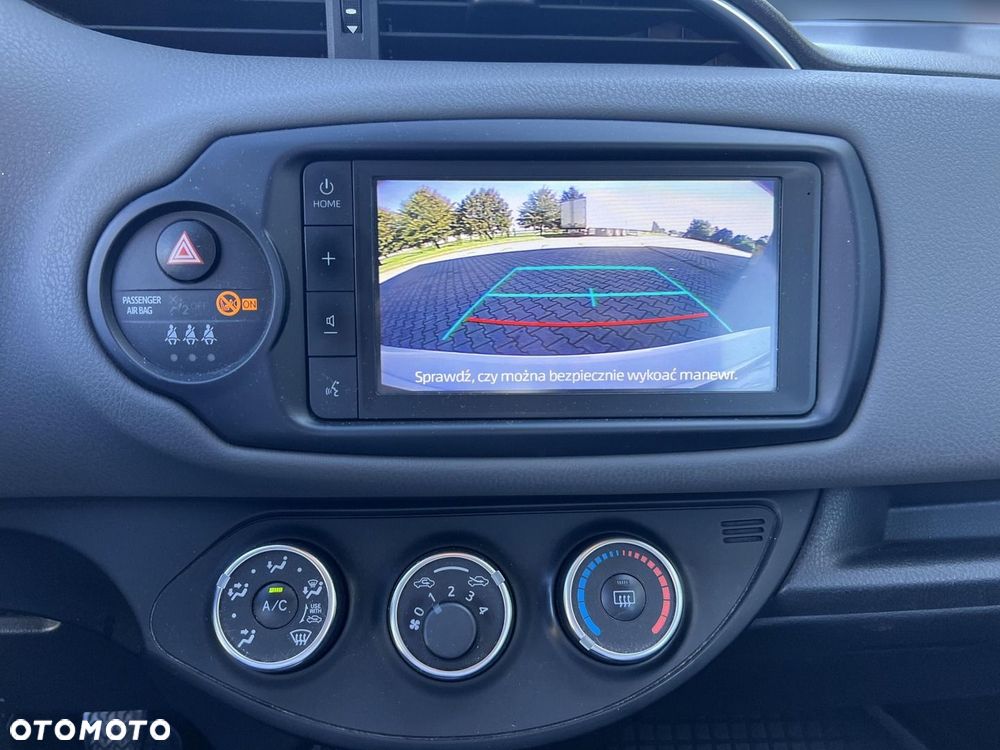 Toyota Yaris - 25