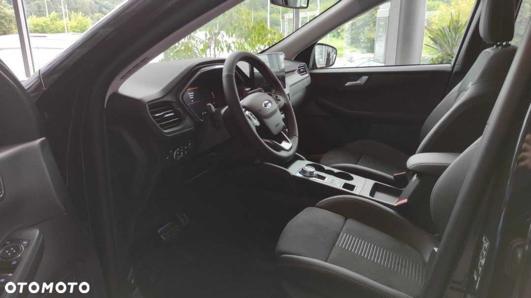 Ford Kuga - 12