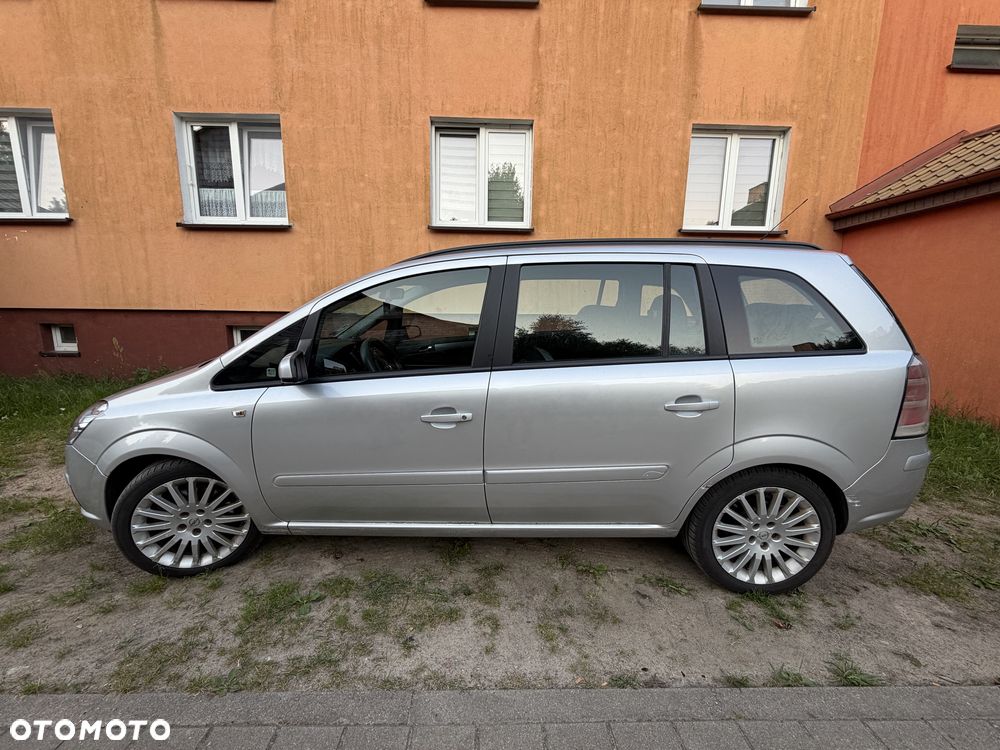 Opel Zafira - 2