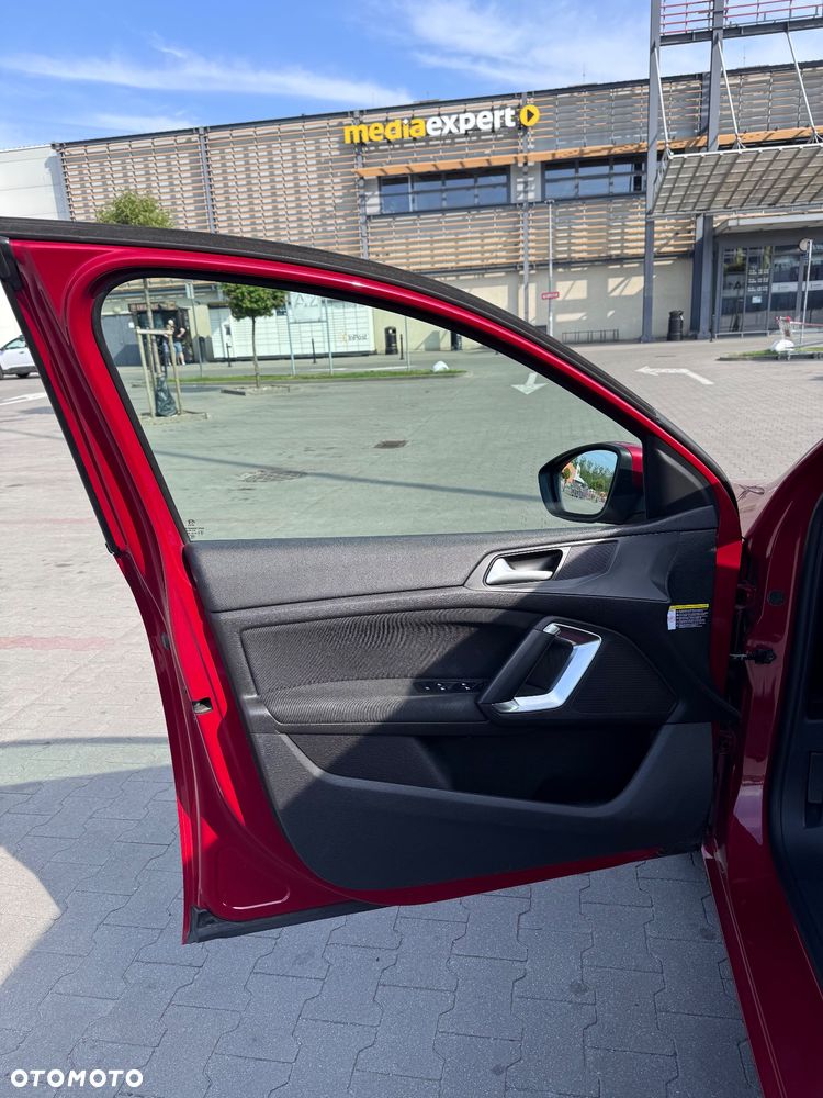 Peugeot 308 130 e-THP Stop & Start Allure - 23
