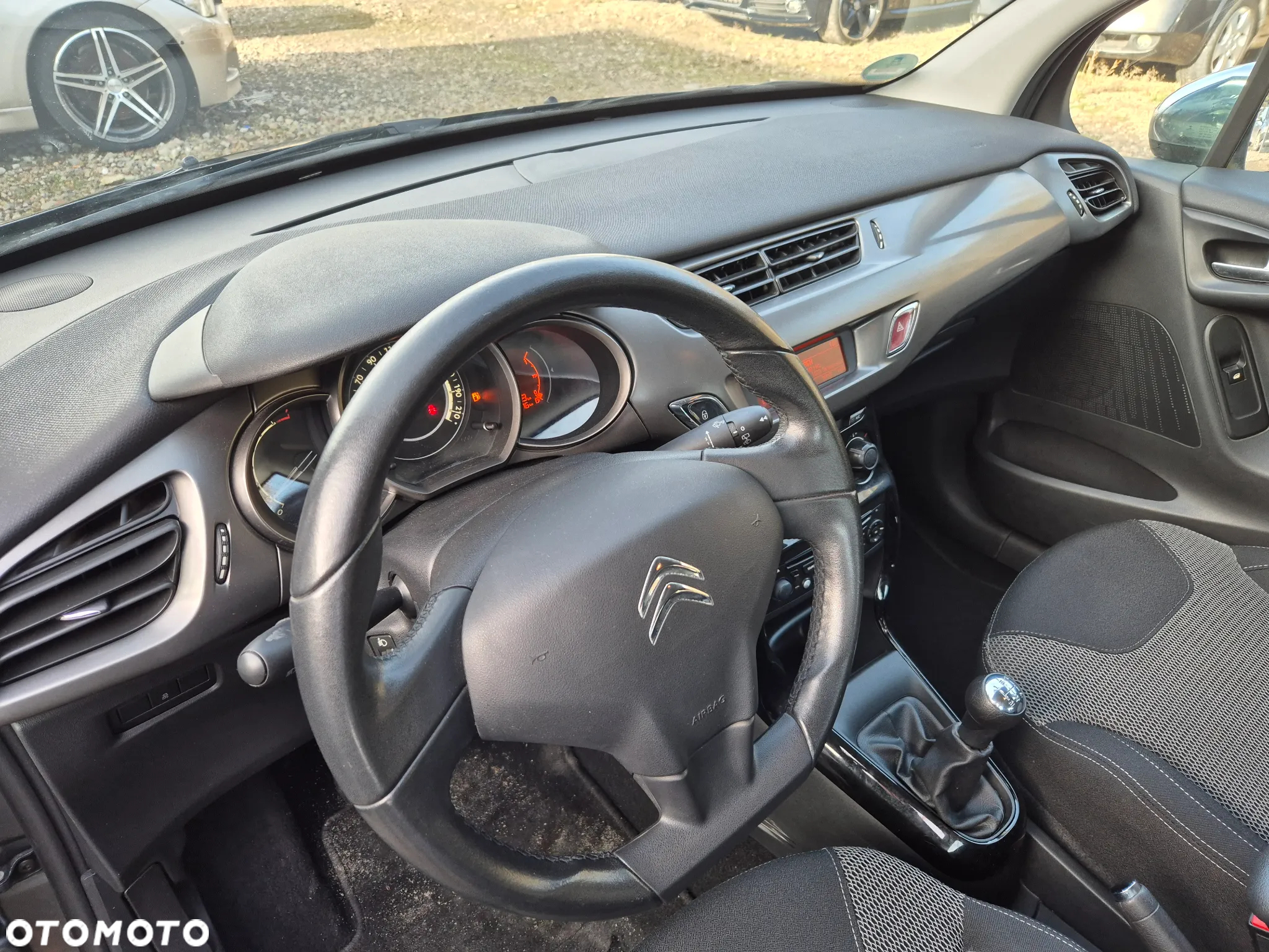 Citroën C3 1.2 PureTech GPF Live - 27