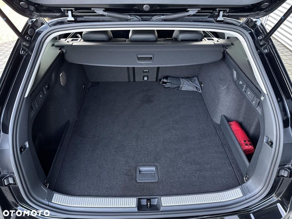 Volkswagen Passat - 35