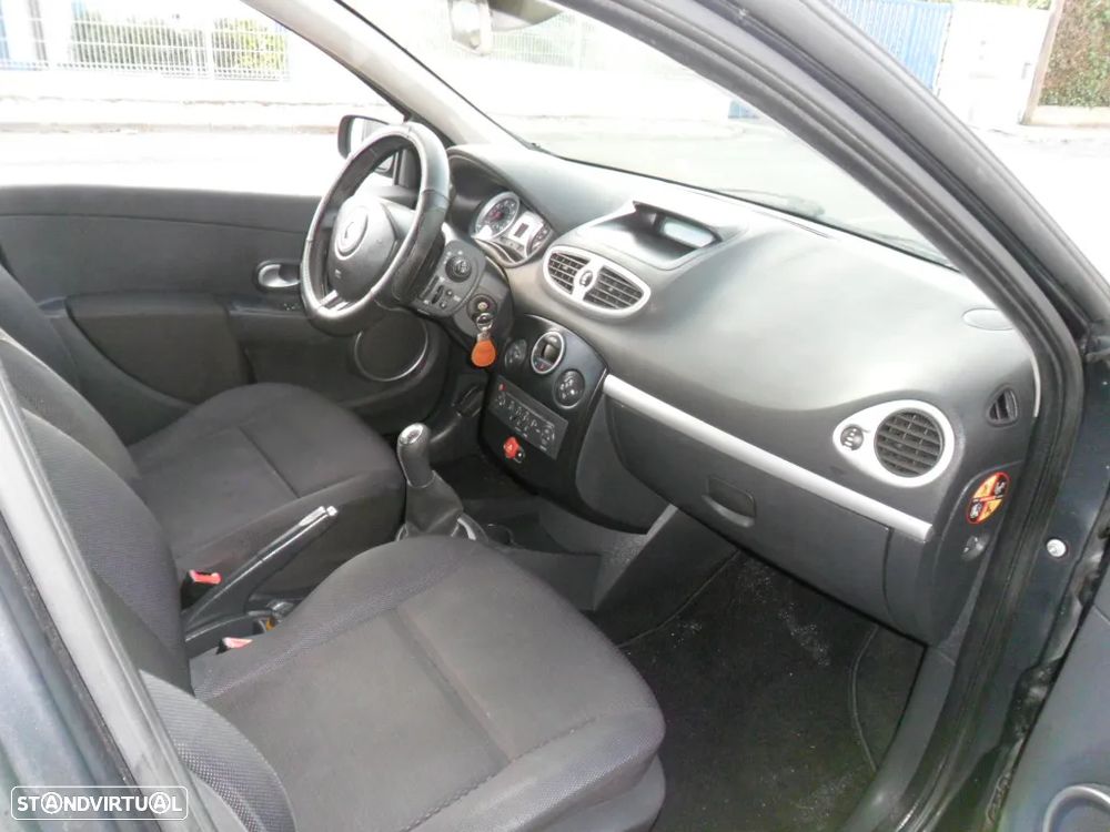 Renault Clio 1.2 16V Dynamique Luxe - 15
