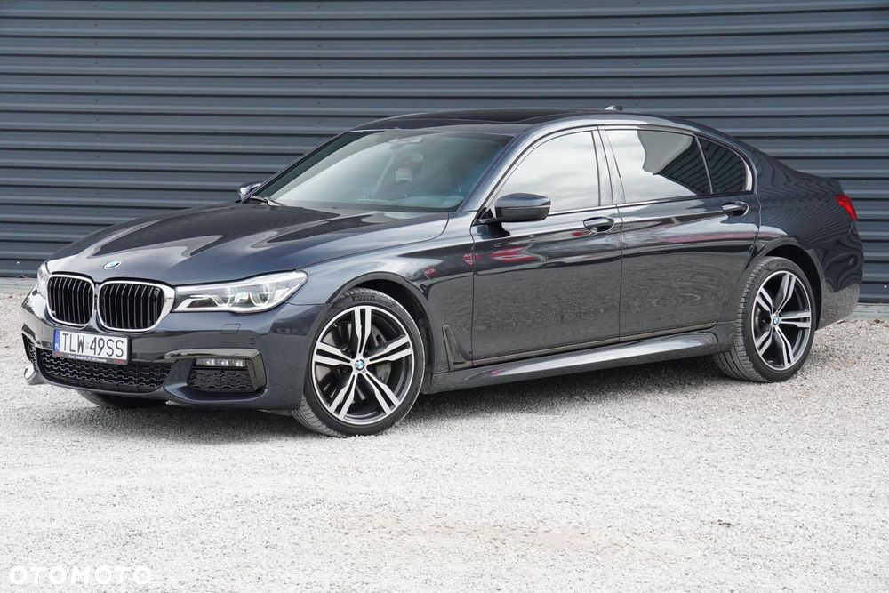 BMW Seria 7 750Li xDrive - 12