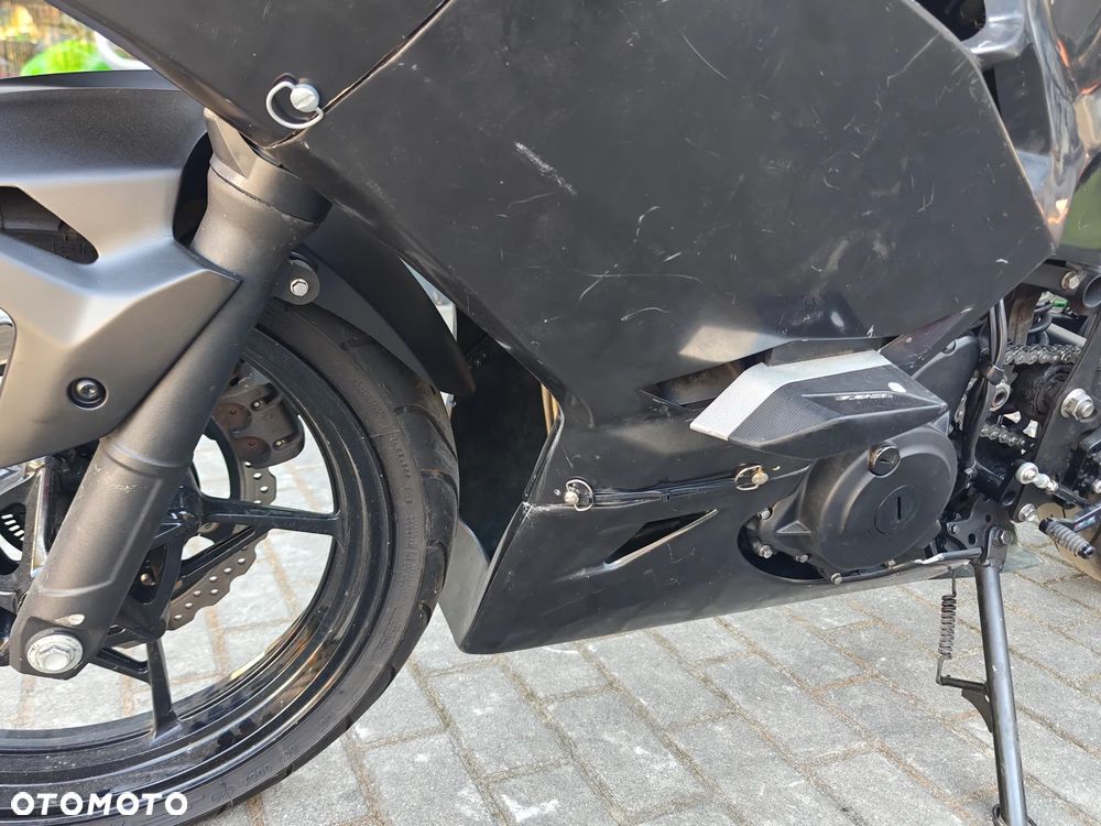 Kawasaki Ninja 400 - 8