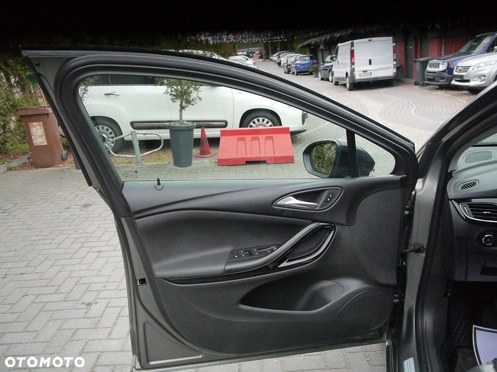 Opel Astra 1.2 T Elegance S&S - 30