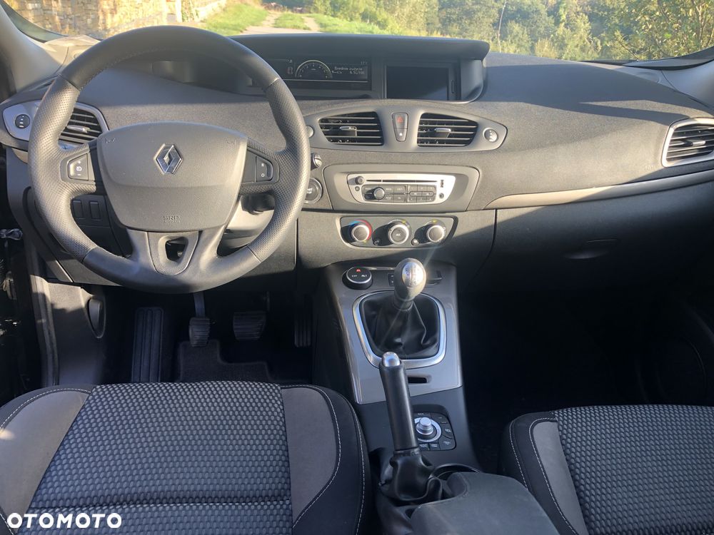 Renault Scenic dCi 110 Xmod Paris - 30