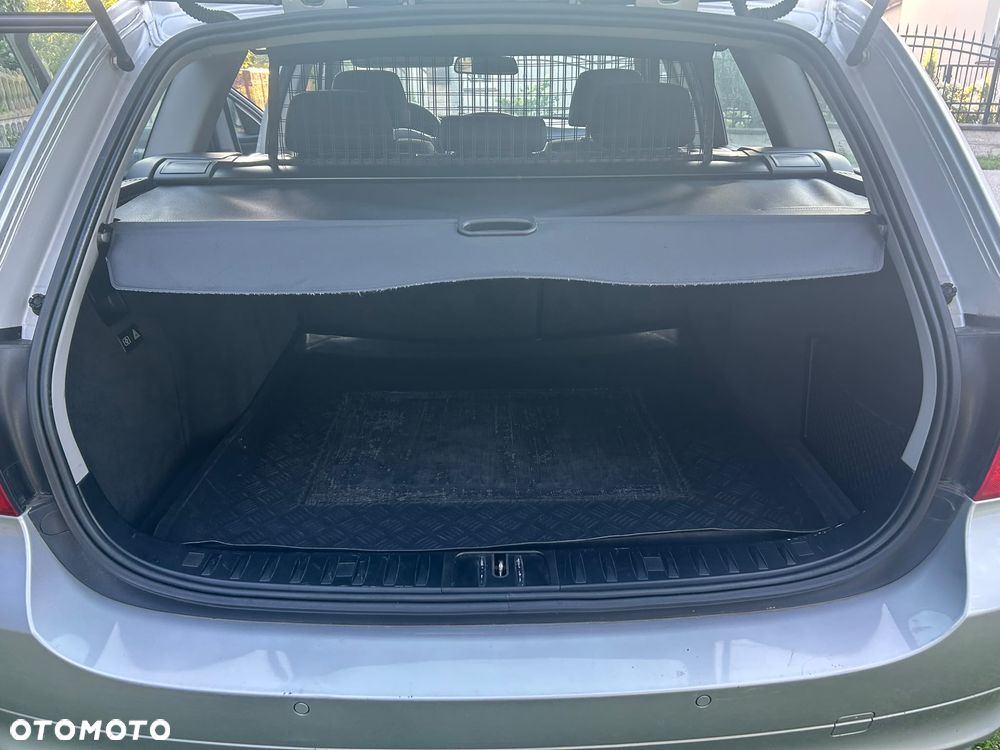 BMW Seria 3 318d - 19
