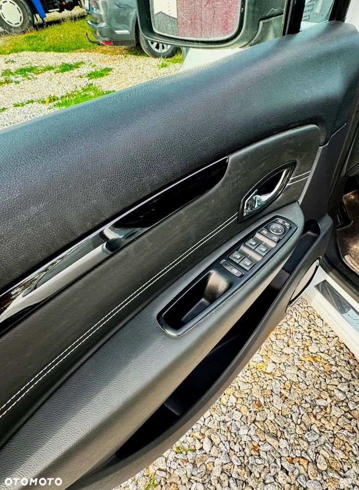Renault Scenic Energy dCi 110 S&S Bose Edition - 11