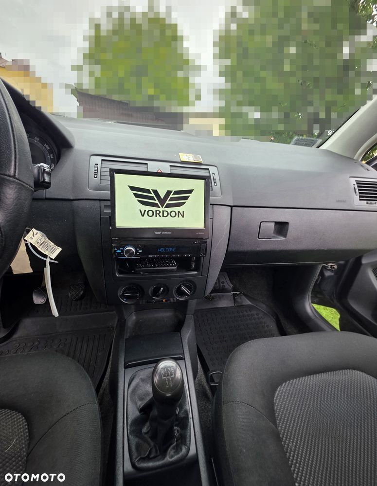 Skoda Fabia - 2