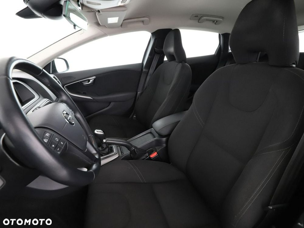 Volvo V40 T2 Kinetic - 14
