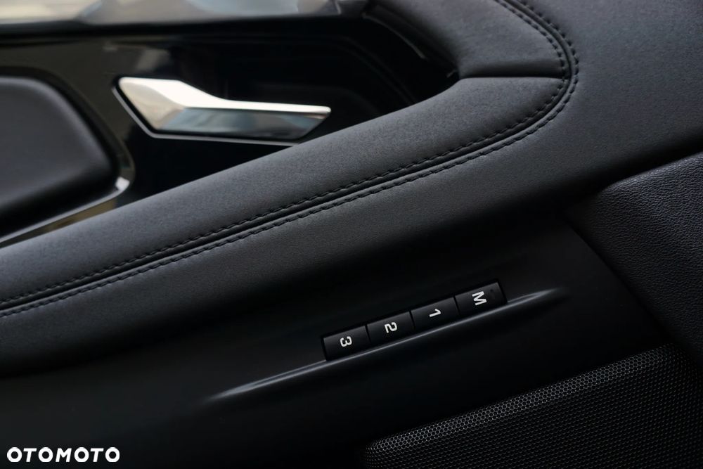 Land Rover Range Rover Evoque - 14