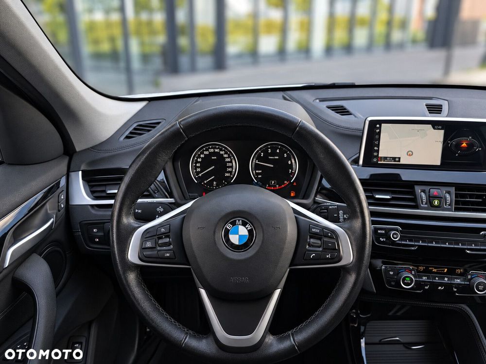 BMW X1 sDrive18i Sport Line - 14