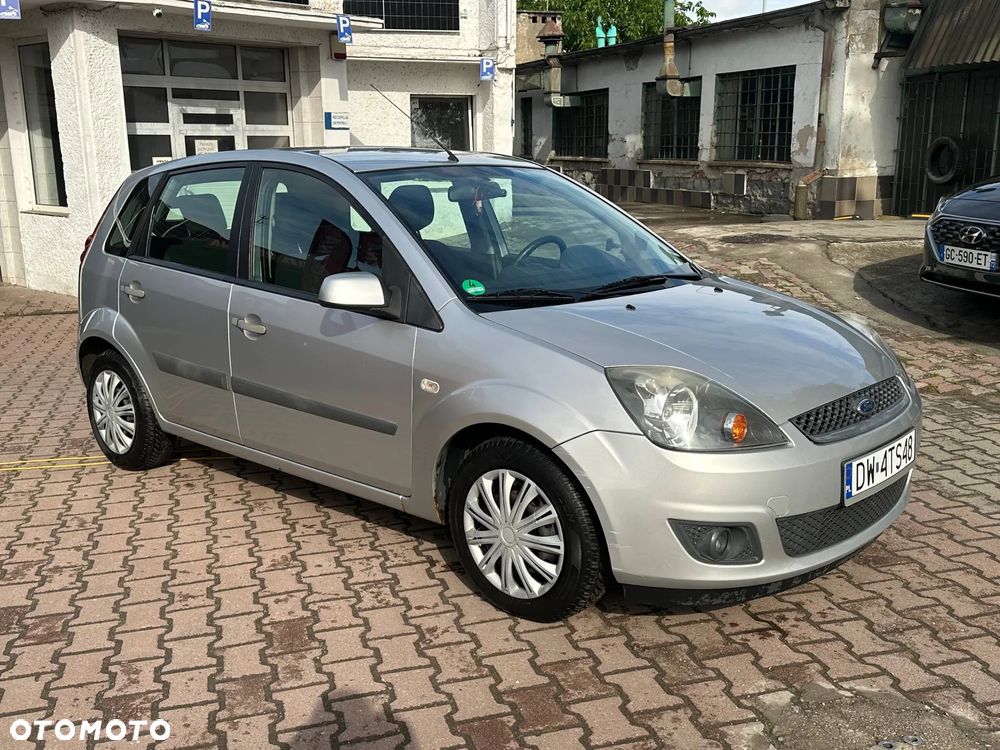 Ford Fiesta - 10