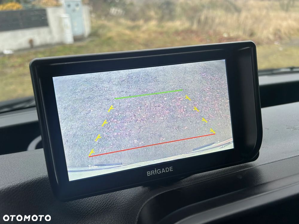 Mercedes-Benz Sprinter - 13