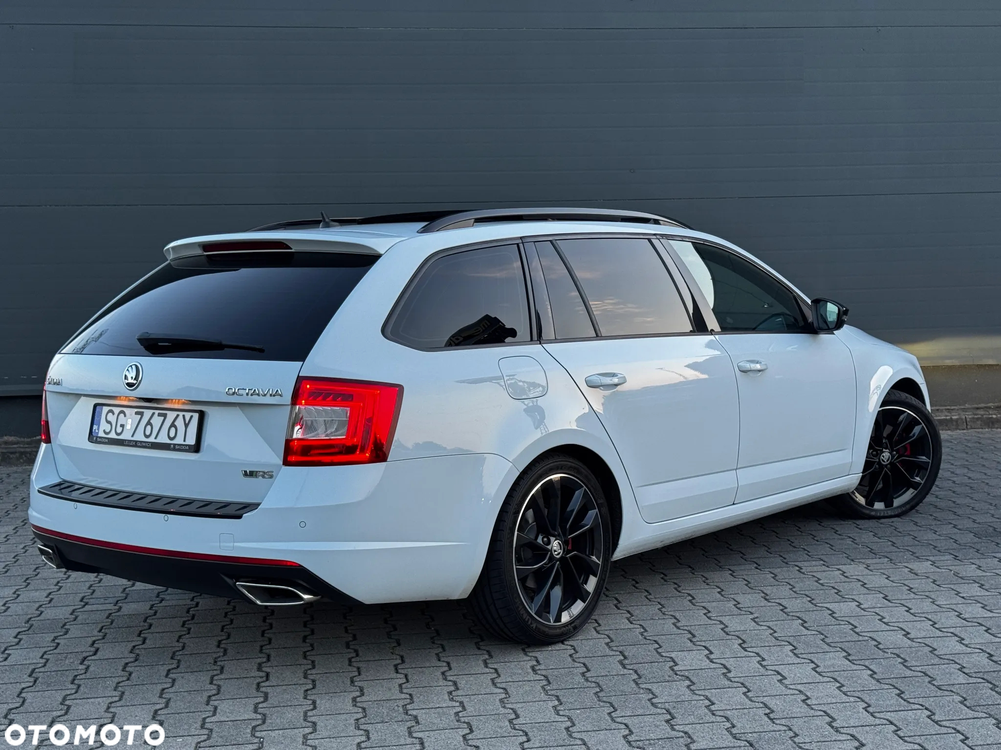Skoda Octavia 2.0 TDI RS DSG - 4