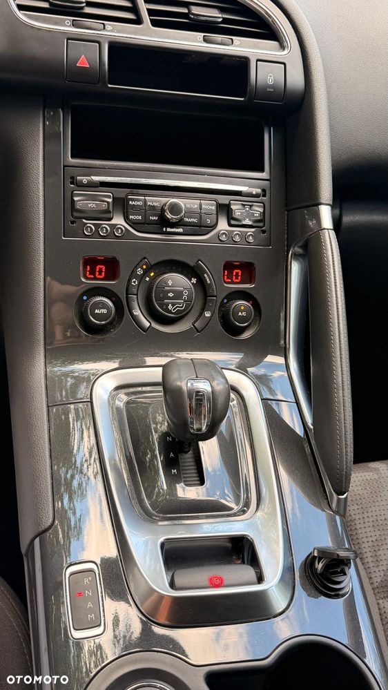 Peugeot 3008 Hybrid4 - 9