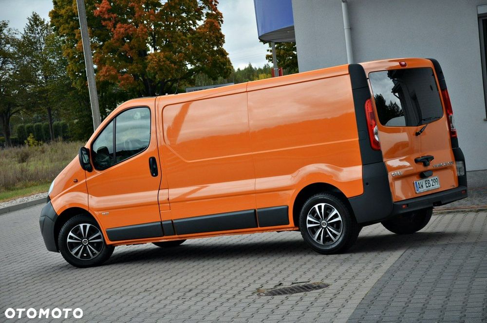 Opel Vivaro - 10