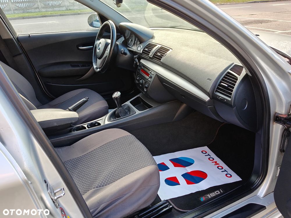BMW Seria 1 116i - 30